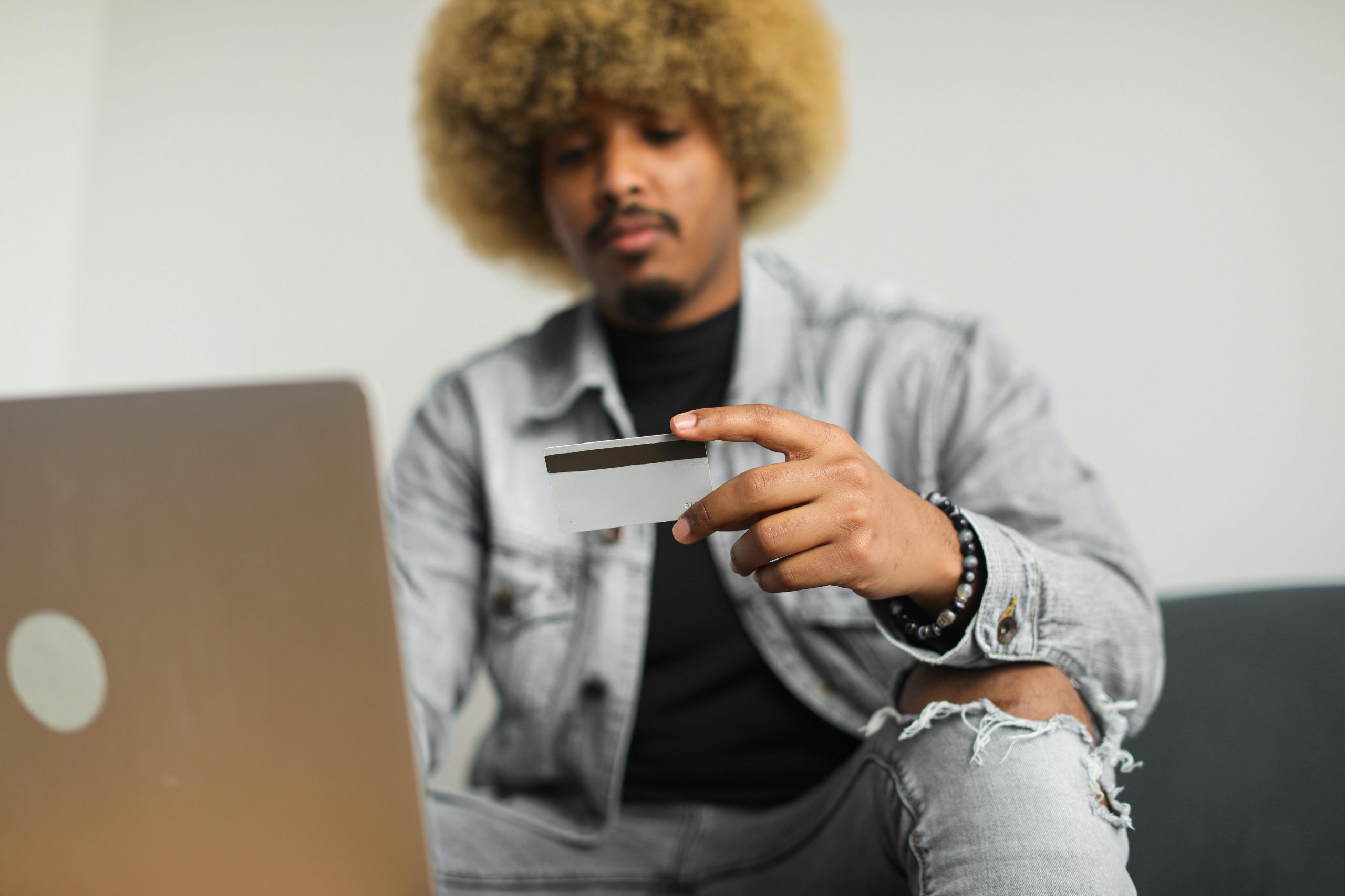 can you pay a credit card with a credit card